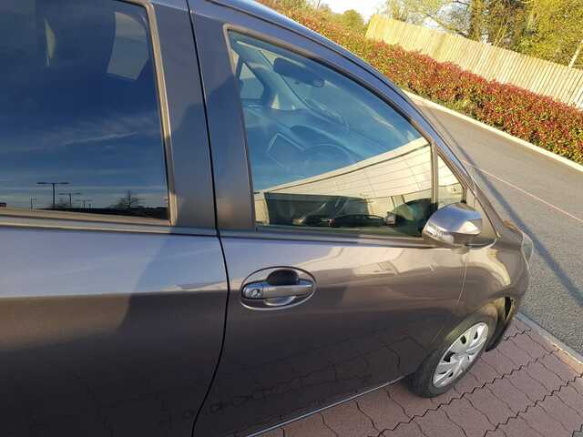 2014 Toyota Vitz DBA-NSP130 CVT 5DR AUTO €8,600