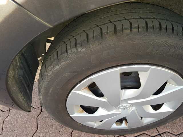 2014 Toyota Vitz DBA-NSP130 CVT 5DR AUTO €8,600