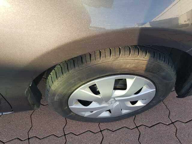 2014 Toyota Vitz DBA-NSP130 CVT 5DR AUTO €8,600