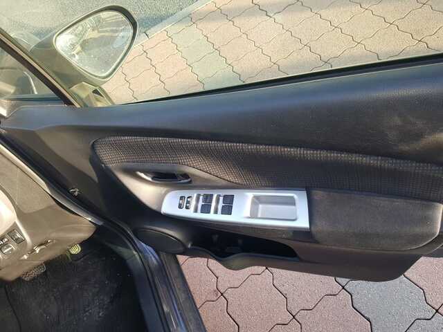 2014 Toyota Vitz DBA-NSP130 CVT 5DR AUTO €8,600