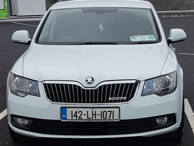 2014 Skoda Superb 1.6 TDI S GREENLINE III 105PS 5DR €9,500