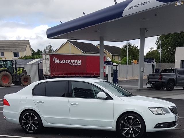 2014 Skoda Superb 1.6 TDI S GREENLINE III 105PS 5DR €9,500