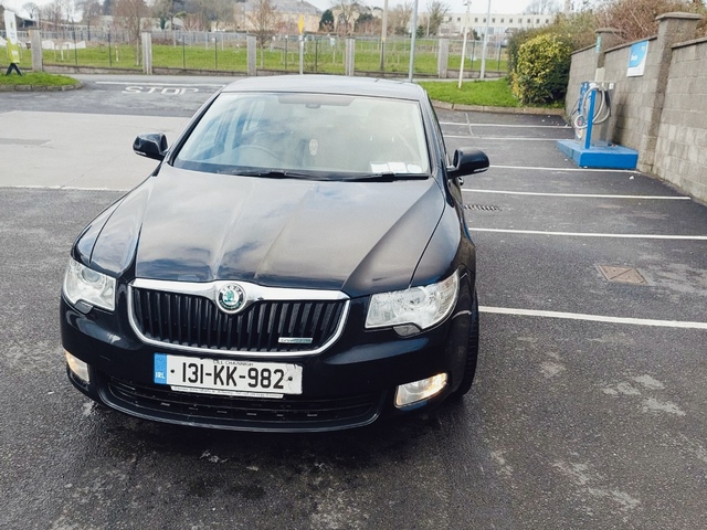 2013 Skoda Superb ACTIVE GL 1.6 TDI 105HP 4DR €5,300