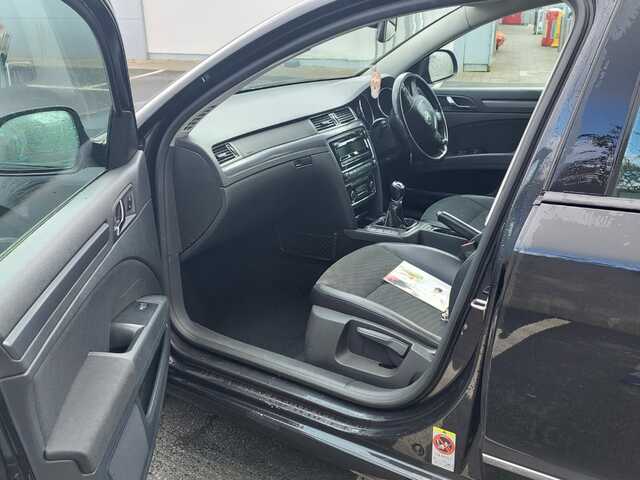 2013 Skoda Superb ACTIVE GL 1.6 TDI 105HP 4DR €5,300