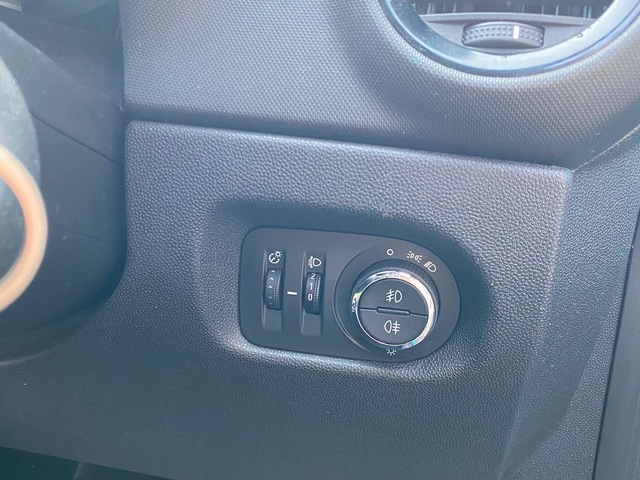 2011 Vauxhall Corsa 1.2 EXCITE 85PS 3DR €3,500