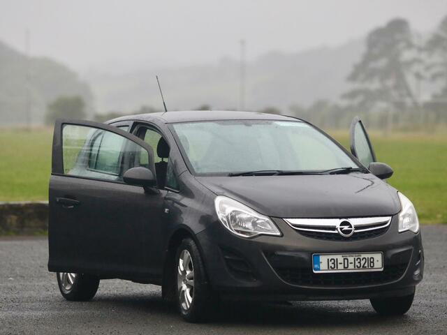 2013 Opel Corsa S 1.0I ECOFLEX 4DR €4,000
