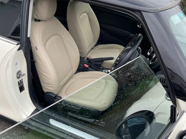 2018 Mini Hatch D ZY32 3DR COOPER €16,000