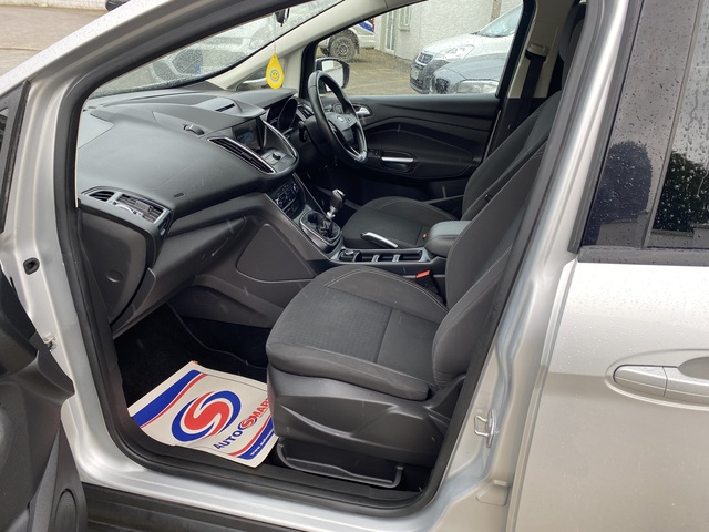 2017 Ford C-max C MAX 1.5 TDCI 95PS 7 SEAT M6 €11,000