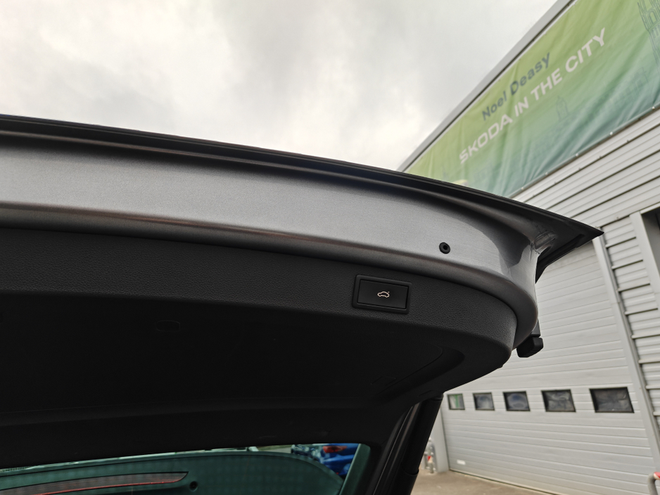 2023 Skoda Kodiaq STYLE 2.0 TDI 150 BHP DSG- WITH IVERY LEATHER AND URGRADE ALLOYS-STRIKING CAR-EXCEPTIONAL €49,954